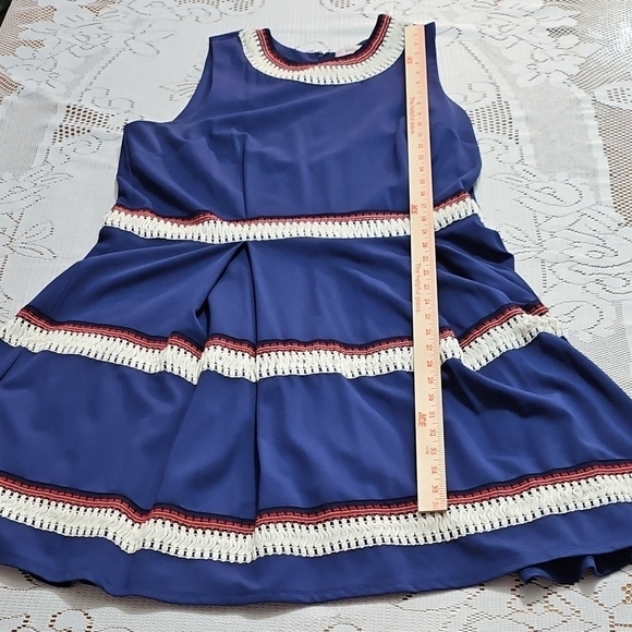 JustFab Navy Blue And Maroon Sleeveless Dress - Picture 3 of 11